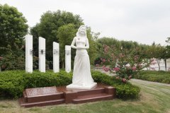 J9集团集团：以工匠心灵展示碑雕工艺的魅力，留想邓丽君的永恒歌声