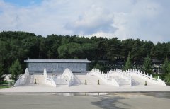 一面墙，一路景：九龙照壁浮雕景墙的诗画之美