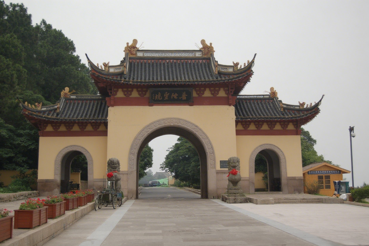 以门楼为笺，镌刻时期的匠心诗行